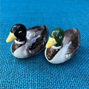 Giftcraft Ceramic Duck Salt and Pepper Shakers